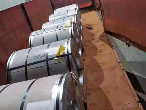 25 toneladas de bobinas coloridas chegaram a Mianmar
