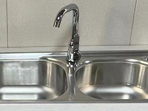 Stainless steel sink