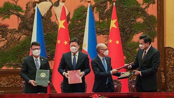 China y Filipinas firman acuerdo de reconocimiento mutuo de OEA