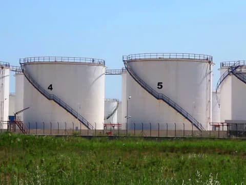 Oil tank storage