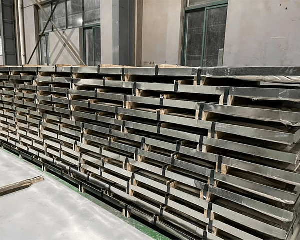 Egyptian customers ordered 473 tons of stainless steel plates