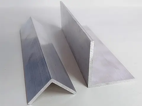 Equilateral galvanized angle steel