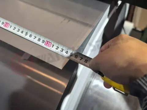 Roll width measurement