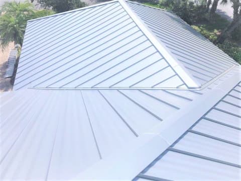 Aluminum roof standing seam