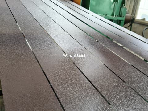 Textured steel strip surface