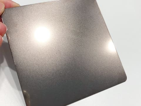 Gray pearl effect