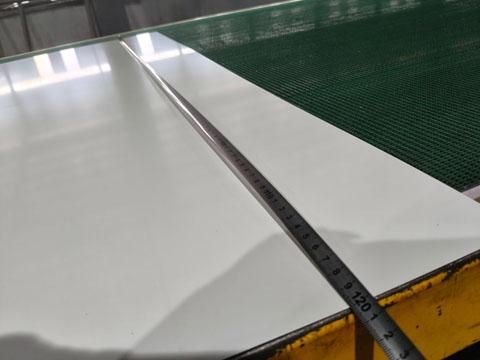 White flat steel plate width measurement